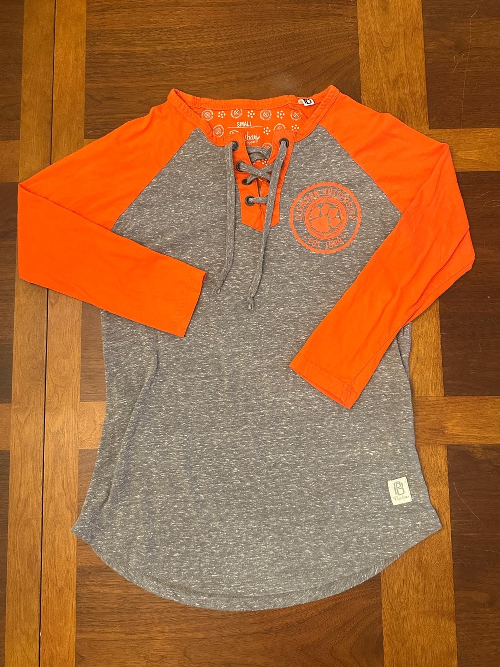 Pressbox Clemson University Women’s Small Lace Up Raglan Shirt Orange Gray